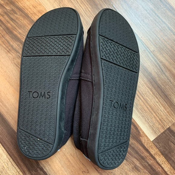 Black Toms - Picture 2 of 3